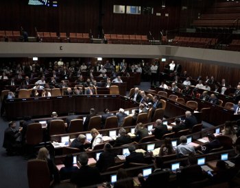 Kneset se vyslovil proti jednostrannému vytvoření palestinského státu