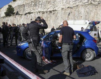 Palestinští útočníci u Jeruzaléma zabili jednoho člověka, dalších osm zranili