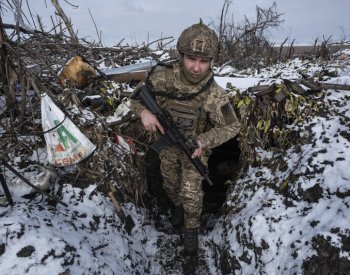 Reuters: Ukrajinu sráží ruská početní a zbrojní převaha, říkají lidé na frontě
