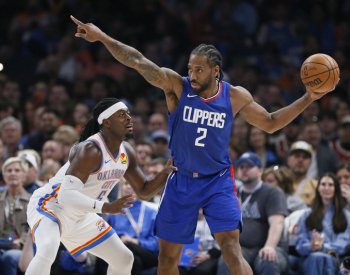 Basketbalisté Oklahomy v boji o čelo Západní konference NBA přehráli Clippers