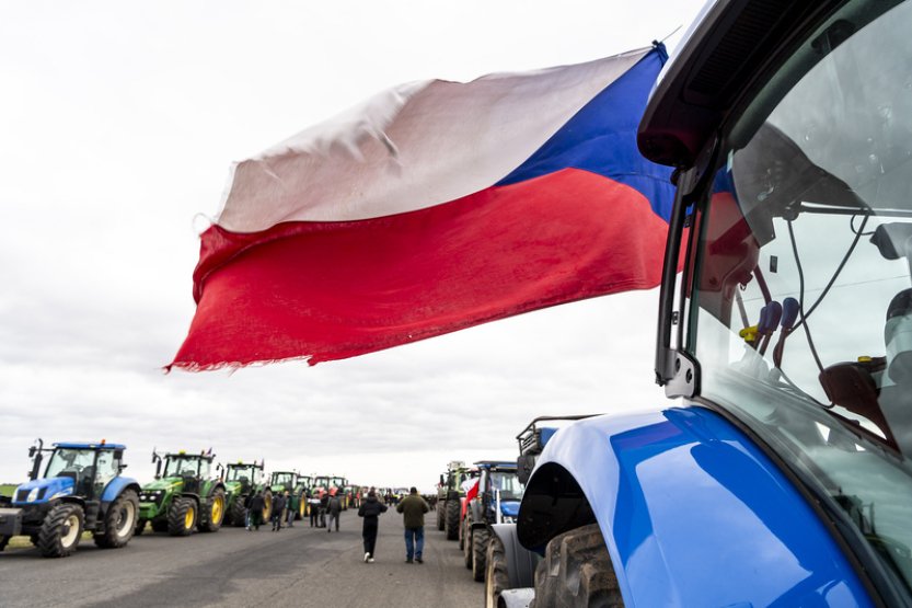 Koaliční lídři v úterý proberou úlevy zemědělcům, čekají na detailnější propočty