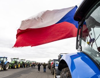 Koaliční lídři v úterý proberou úlevy zemědělcům, čekají na detailnější propočty