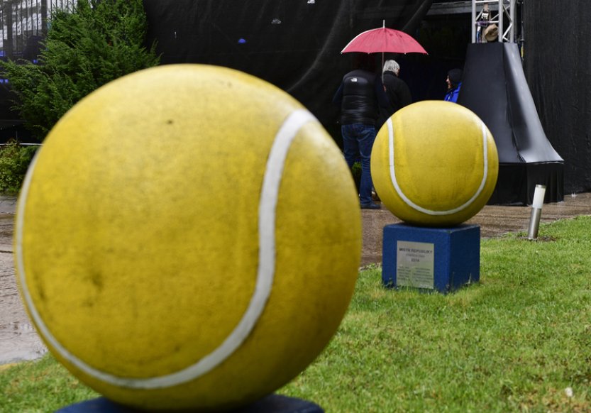 Semifinále turnaje WTA v Praze komplikuje déšť