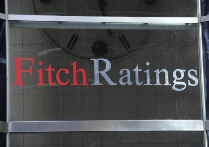 Fitch změnil výhled úvěrového ratingu ČR z negativního na stabilní