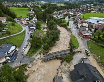 Počet obětí bouřek ve Slovinsku stoupl na čtyři, pět Nizozemců se pohřešuje