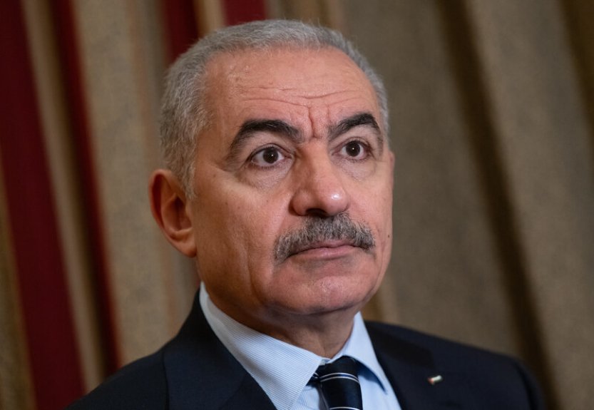 Palestinský premiér Ištajja podal prezidentu Abbásovi demisi vlády