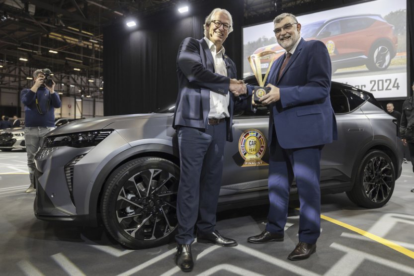 Autem roku se na autosalonu v Ženevě stalo plně elektrické SUV Renault Scenic