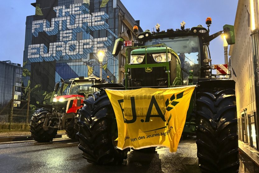 V Bruselu protestující farmáři blokují dopravu před schůzí ministrů zemědělství