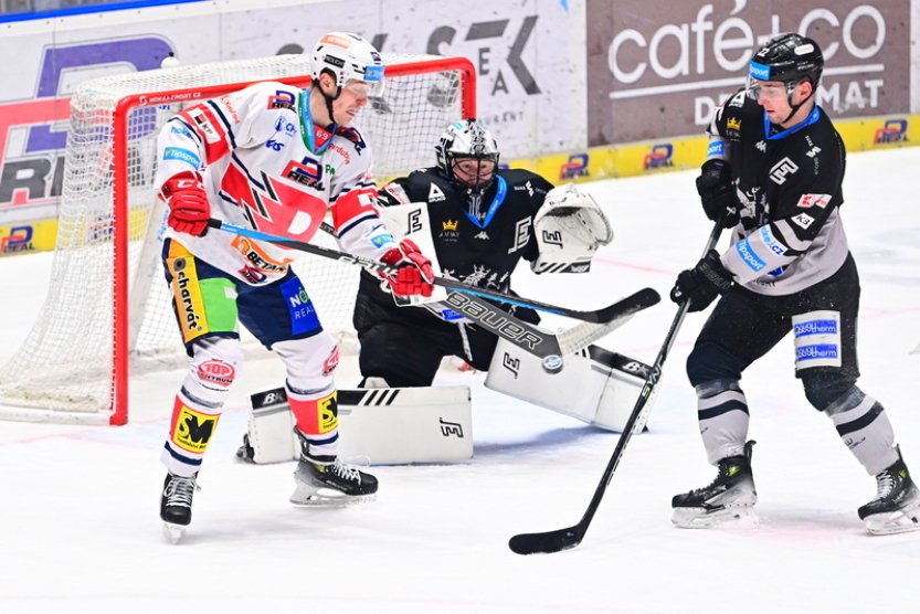 Hokejisté Pardubic mohou v úterý získat Pohár Jaroslava Pouzara