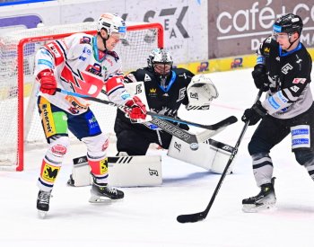 Hokejisté Pardubic mohou v úterý získat Pohár Jaroslava Pouzara