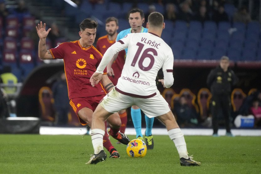 Dybala prvním hattrickem v dresu AS Řím pomohl k výhře nad Turínem