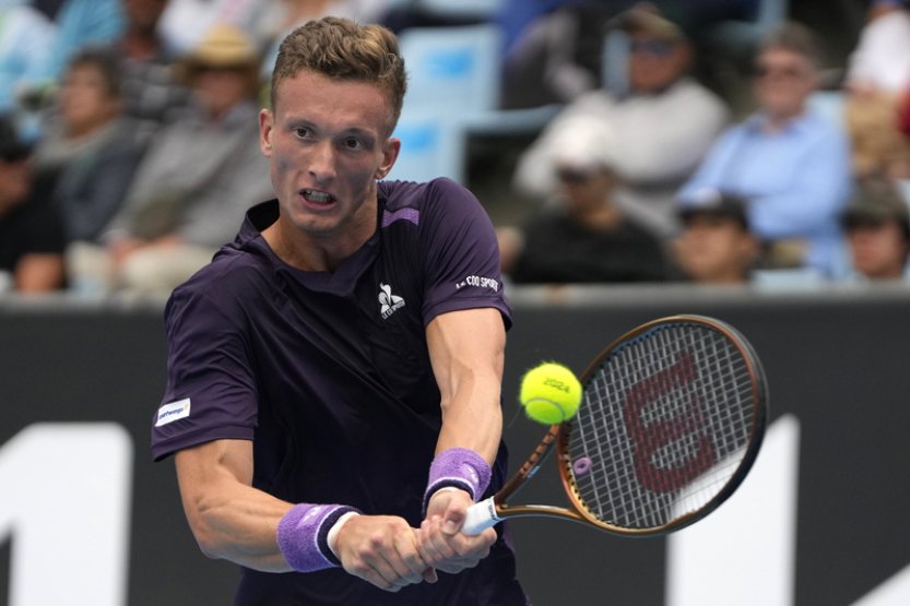 Lehečka porazil v 1. kole turnaje v Dubaji ve třech setech Fucsovicse