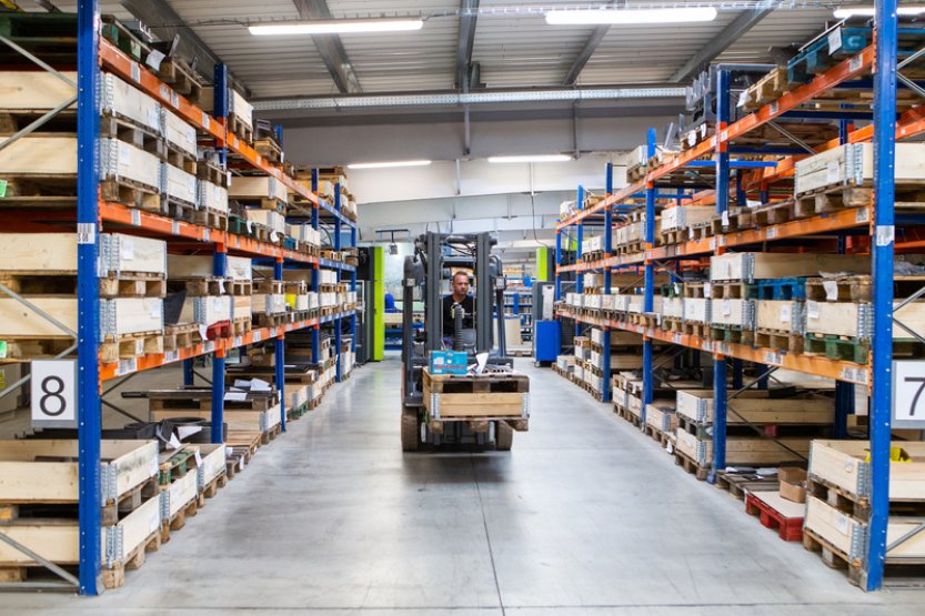 Ceny v průmyslu meziročně klesly poprvé za víc než tři roky