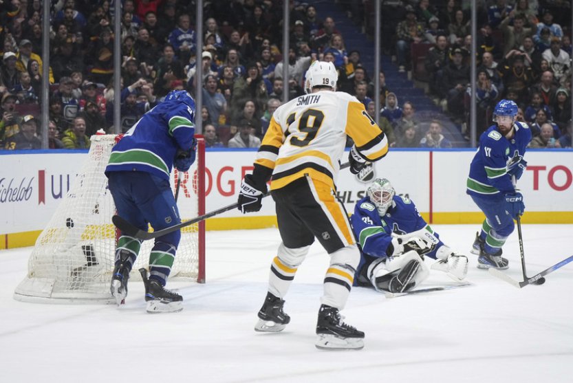 Hronkova asistence Vancouveru k výhře nepomohla, Detroit zvítězil pošesté v řadě