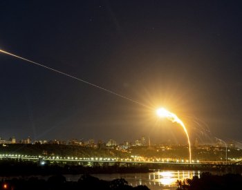 Ukrajinská obrana v noci zničila tři desítky střel a 27 dronů