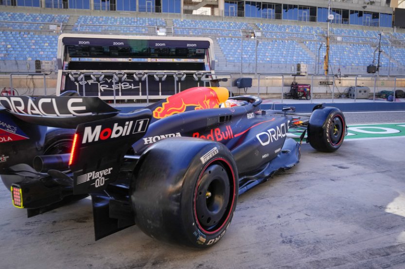 V Bahrajnu startuje nový ročník F1, favorit Verstappen cílí na čtvrtý titul