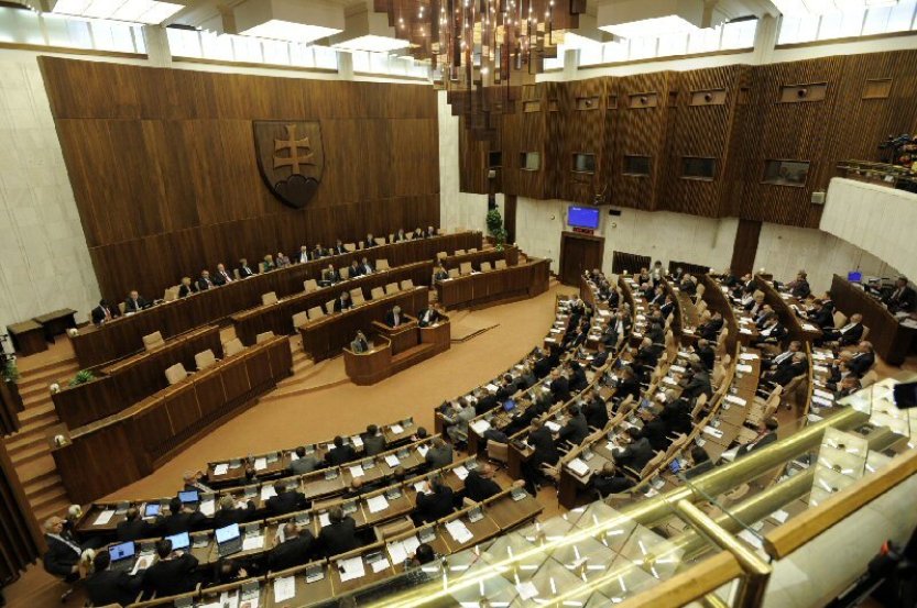 Slovenský parlament schválil výjimku ze zkrácení promlčení některých zločinů