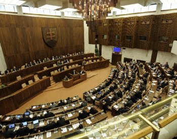 Slovenský parlament schválil výjimku ze zkrácení promlčení některých zločinů