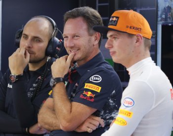 Horner po zbavení obvinění z nevhodného chování pokračuje jako šéf Red Bullu