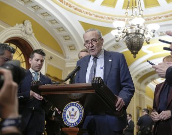 Vůdci Kongresu se dohodli, jak odvrátit kolaps vládních financí