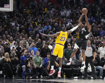 Basketbalisté Lakers vyhráli v NBA losangeleské derby nad Clippers