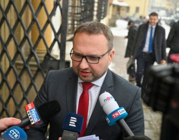 Jurečka chce odklad povinnosti odvodů u dohod z práce na 1. leden 2025