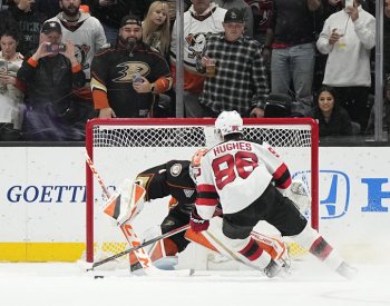 Dostál zastavil i přes nemoc 52 střel, výhru vychytal také Vejmelka