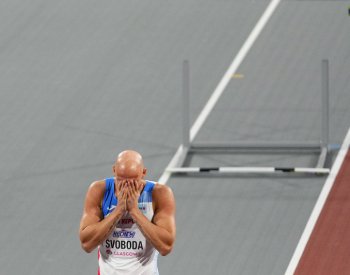 Překážkář Svoboda na HMS nedokončil rozběh, nepostoupil ani Schubert