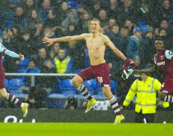 Souček gólem pomohl k výhře West Hamu, také Liverpoolu rozhodl až v nastavení