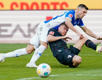 Augsburg dal pět branek za první poločas a deklasoval Darmstadt 6:0