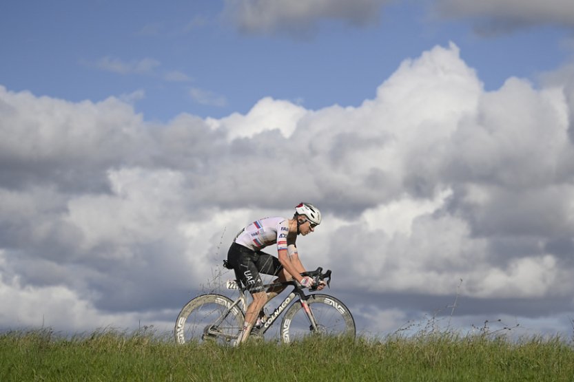 Pogačar po osmdesátikilometrovém úniku vyhrál závod Strade Bianche