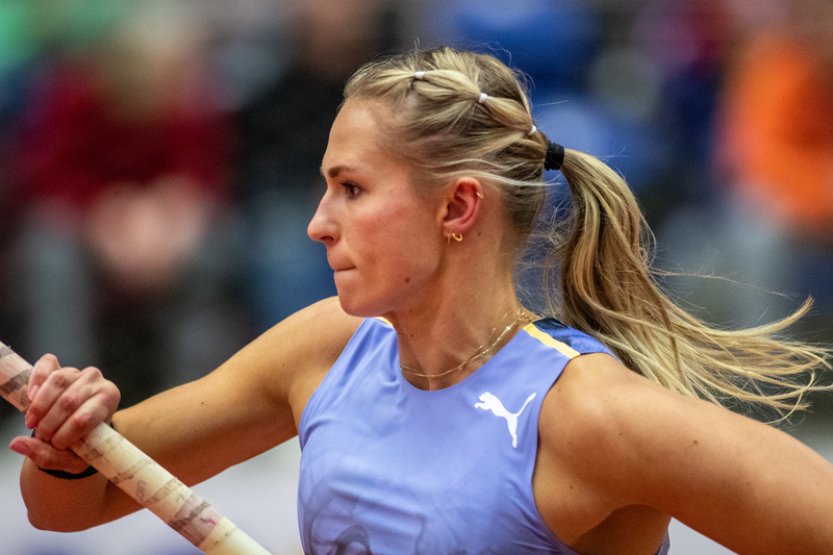 Čtvrtkař Krsek a tyčkařka Švábíková byli na HMS šestí, Bolová zaběhla rekord