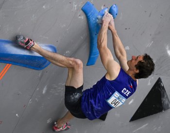 Ondra je na MS ve finále lezení na obtížnost