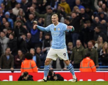 Manchester City otočil derby a porazil United, na Liverpool ztrácí bod