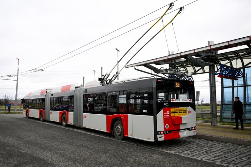 Pražský dopravní podnik zahájí provoz trolejbusů z Veleslavína na letiště