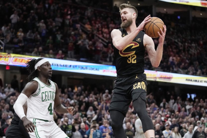Boston po sérii 11 vítězství v NBA prohrál o bod v Clevelandu