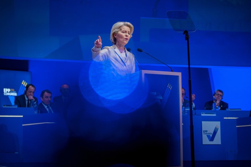 Von der Leyenová má oficiální nominaci EPP pro souboj o další mandát