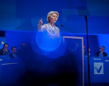 Von der Leyenová má oficiální nominaci EPP pro souboj o další mandát