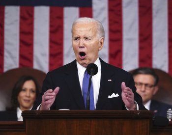 Biden chce šestitýdenní příměří v Gaze a přístav pro humanitární pomoc