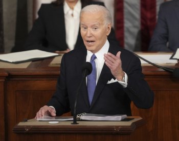 Biden apeloval na podporu Ukrajině, ta podle něj může zastavit Putina