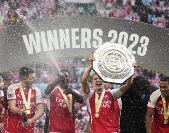 Arsenal po penaltovém rozstřelu vyhrál anglický Superpohár