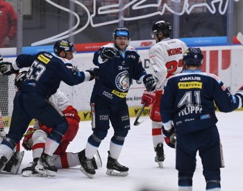 Liberec zdařilým finišem odvrátil vyřazení, vyhrál v Olomouci 4:3 a má první bod