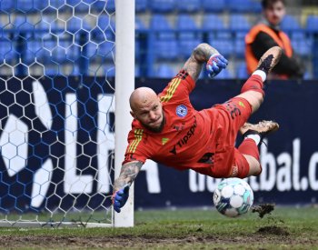 Olomouc brankami Juliše zvítězila v Ostravě 2:1 a ukončila čekání na výhru