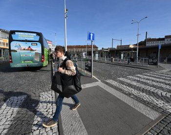 Češi stále častěji jezdí do Evropy autobusem, nejčastěji do Německa a Vídně