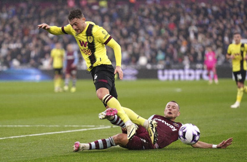 Liverpool remizoval s Manchesterem City a přišel o vedení v Premier League
