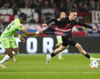 Fotbalisté Frankfurtu porazili Hoffenheim a pomohli si v boji o poháry