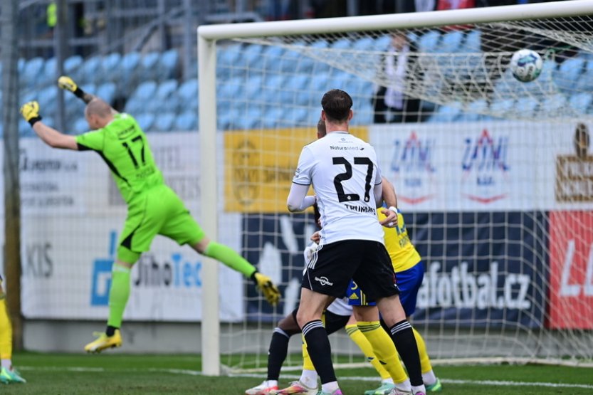 České Budějovice se Zlínem dvakrát ztratily vedení a remizovaly 2:2