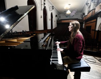 Markéta Irglová chystá novou desku s irským písničkářem Glenem Hansardem