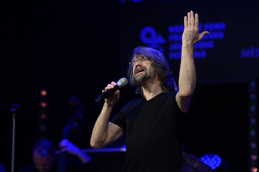 Na jarní turné se chystají Thom Artway, Dan Bárta, Kaczi, Mig 21 nebo UDG