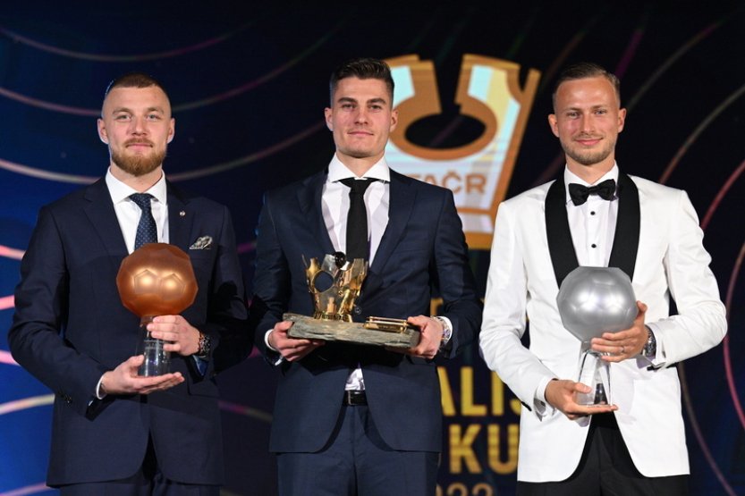 Ve finálové pětici Fotbalisty roku jsou Coufal, Černý, Holeš, Krejčí a Souček